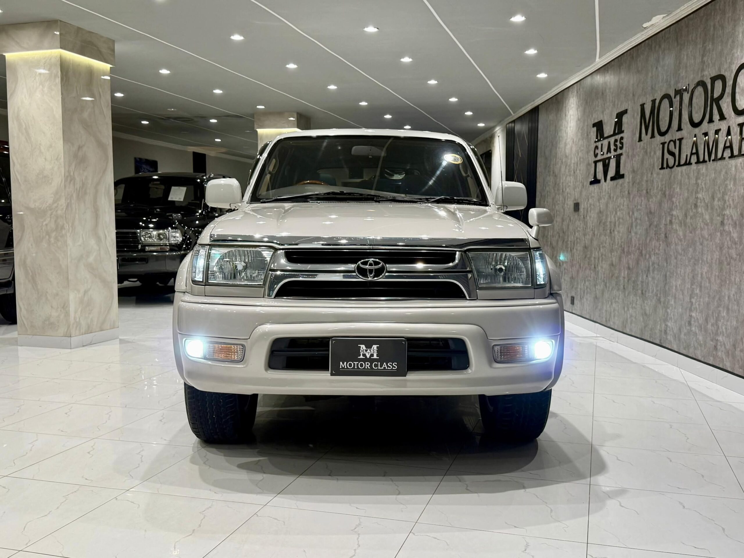 imported used 1996 Toyota Hilux
