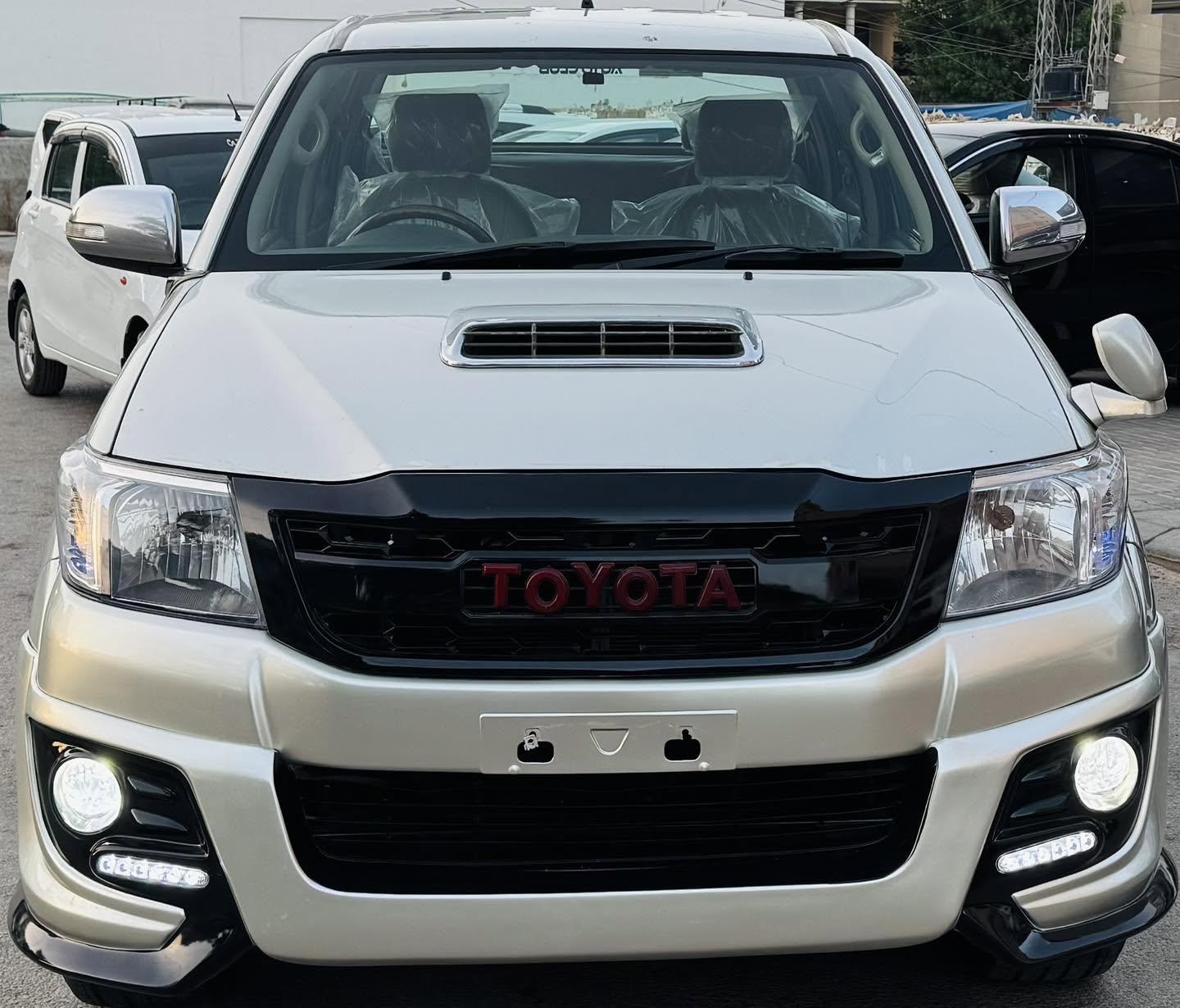 imported used 2012 Toyota Hilux